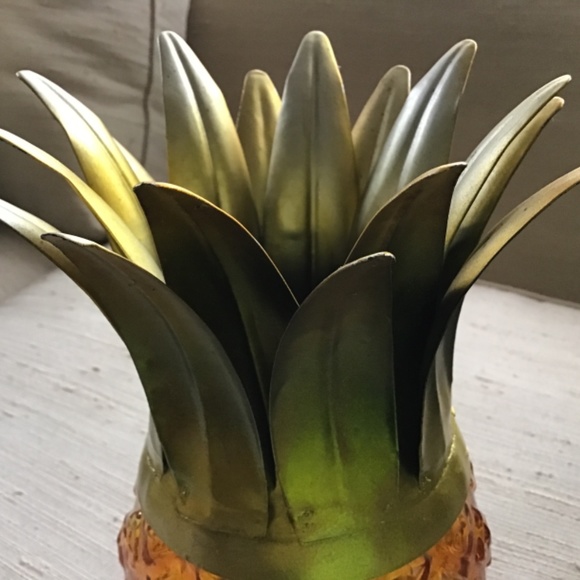 DECORATIVE AMBER GLASS AND BRASS COLOR METAL PINEAPPLE - Picture 7 of 8